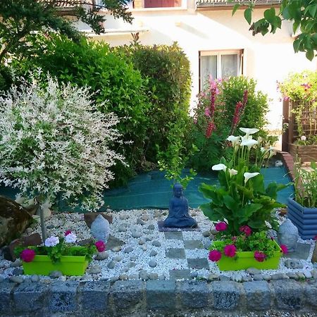 4 Rue Guy De Maupassant Apartman Valmont  Kültér fotó