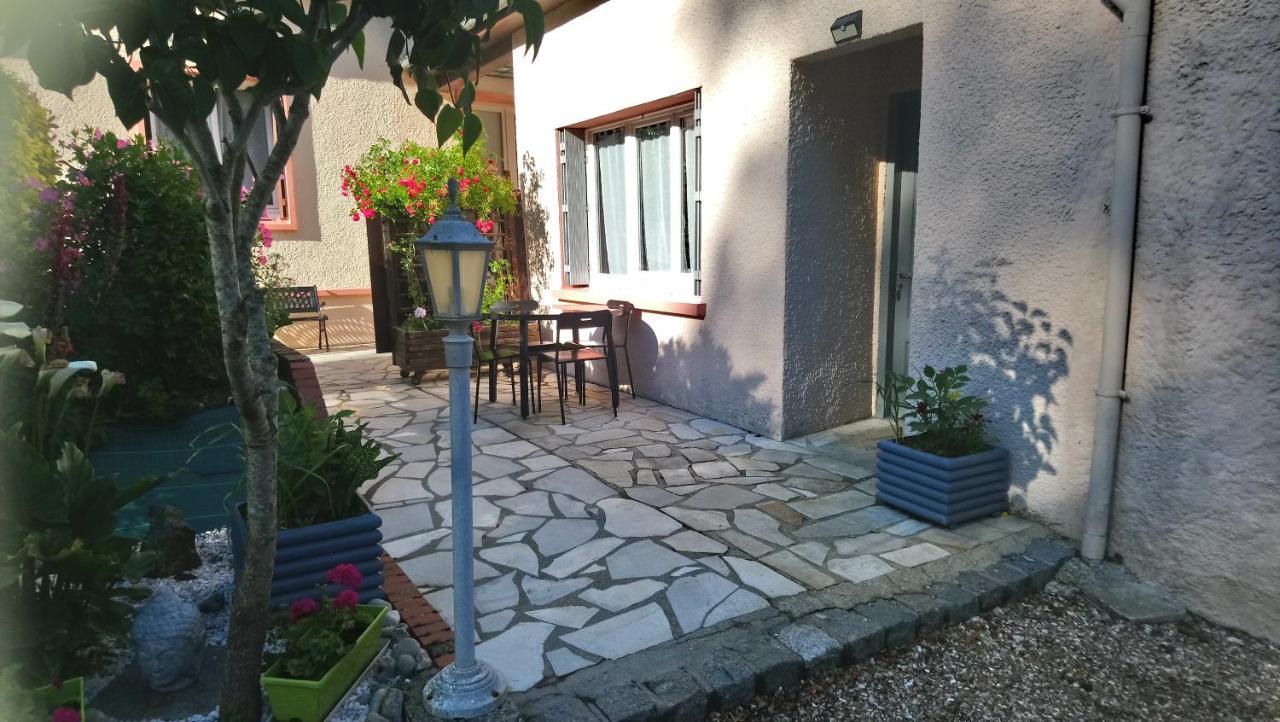 4 Rue Guy De Maupassant Apartman Valmont  Kültér fotó